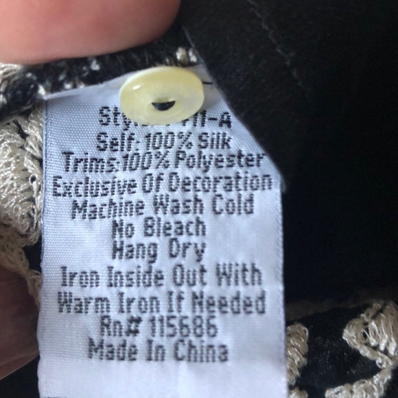 Johnny Was NWT silk button front & back blouse - Picture 8 of 8